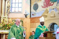 de020